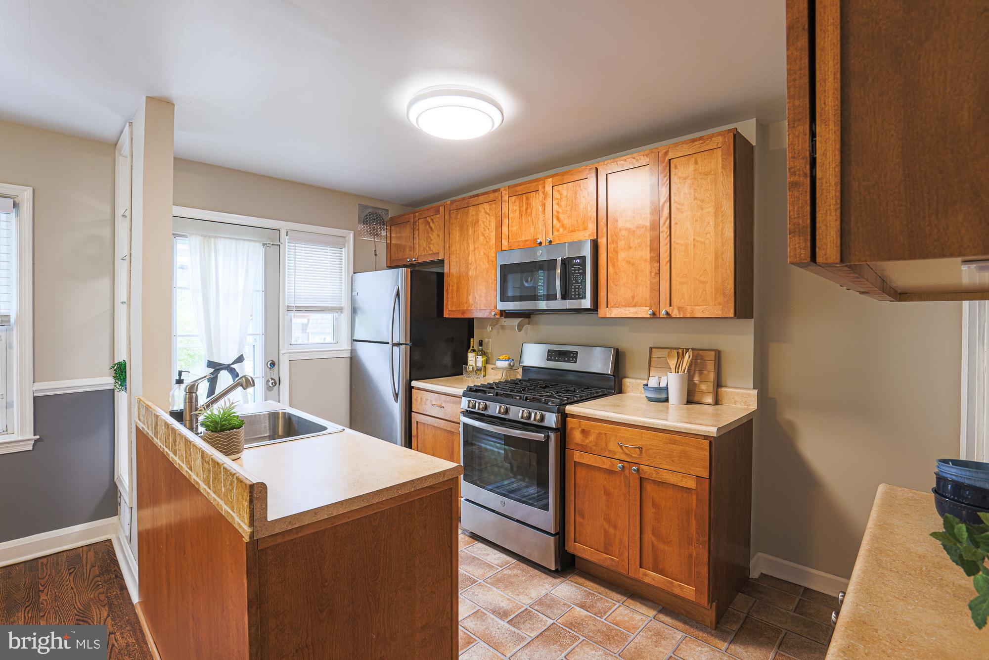 4249 Elsa Terrace Baltimore, MD 21211 - Photo 14 of 41