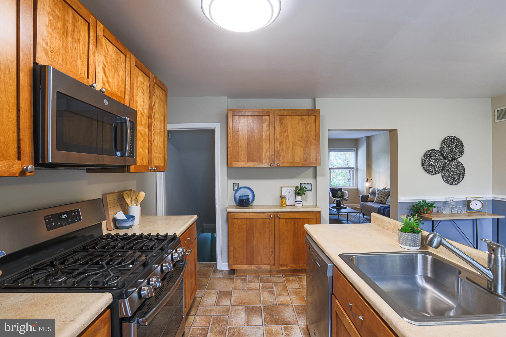 4249 Elsa Terrace Baltimore, MD 21211 - Photo 16 of 41