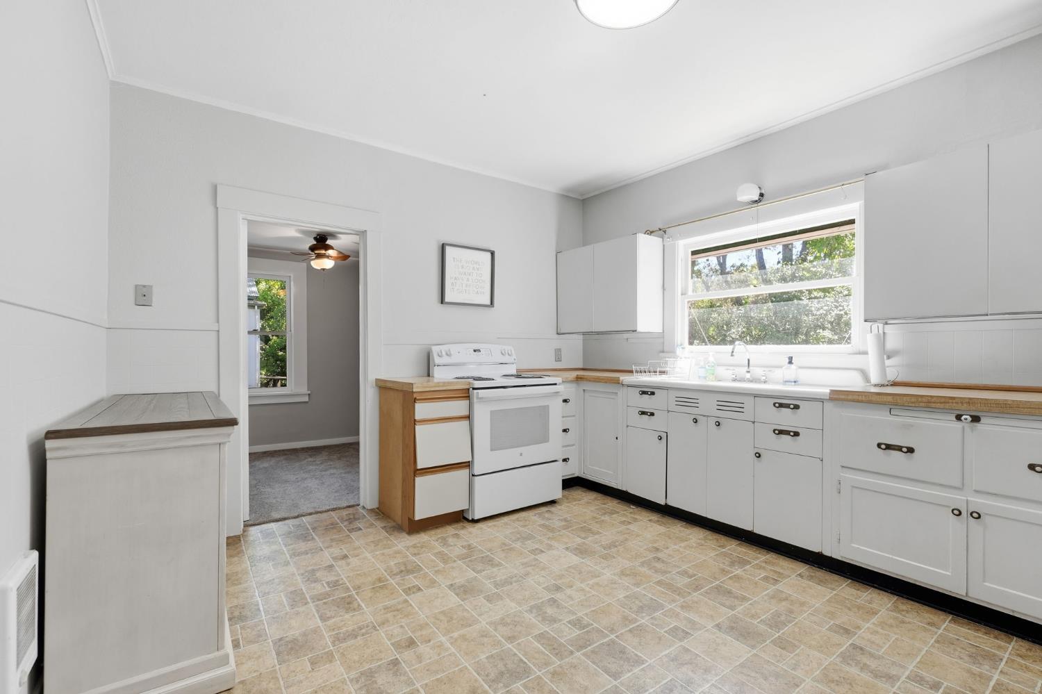 340 South Shepherd Street Sonora, CA 95370 - Photo 11 of 34