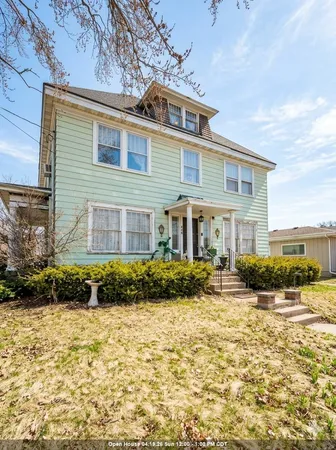 $250,000 | 418 Broad Street, Menasha, WI 54952