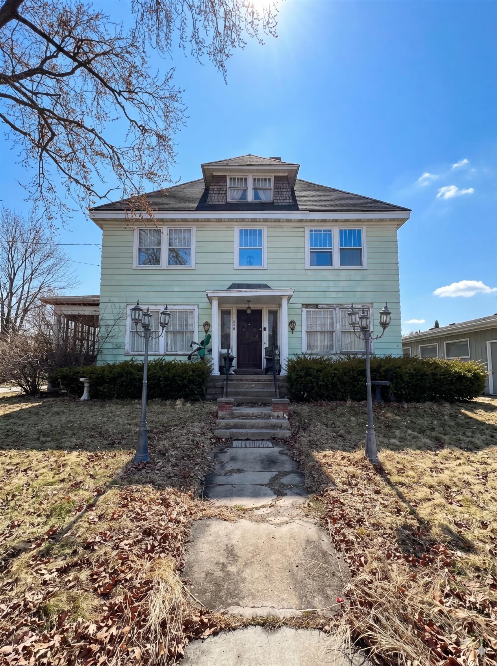 418 Broad Street Menasha, WI 54952 - Photo 2 of 2