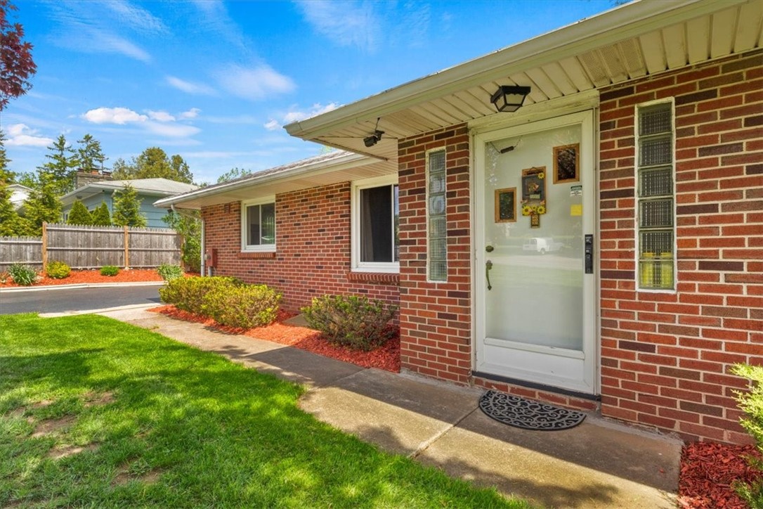 236 Fisher Road Chili, NY 14624 - Photo 6 of 38