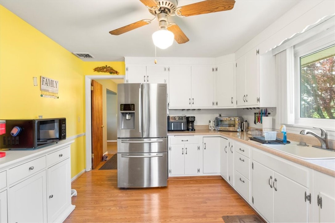 236 Fisher Road Chili, NY 14624 - Photo 8 of 38