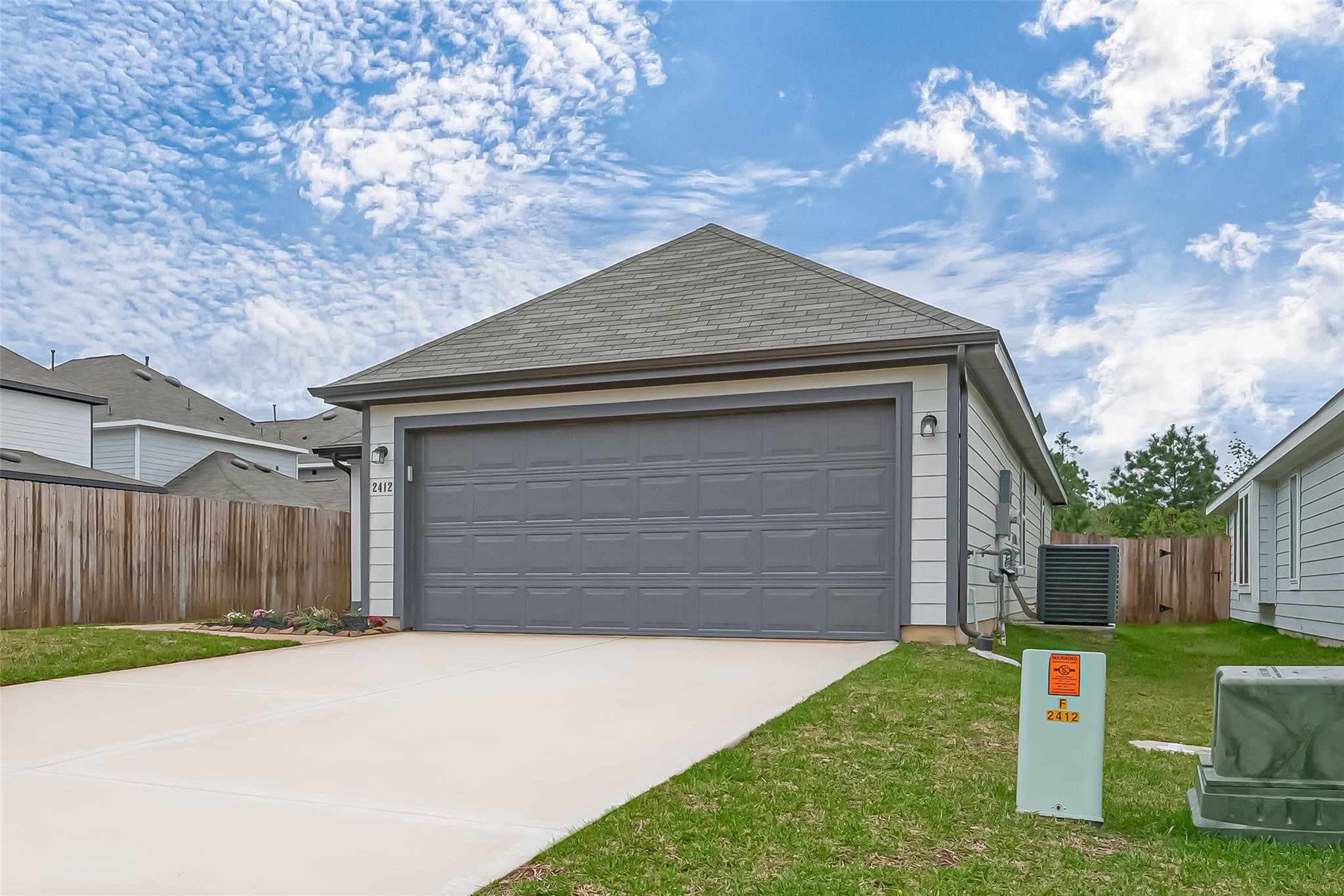 2412 Cave Fish Drive Conroe, TX 77384 - Photo 4 of 40