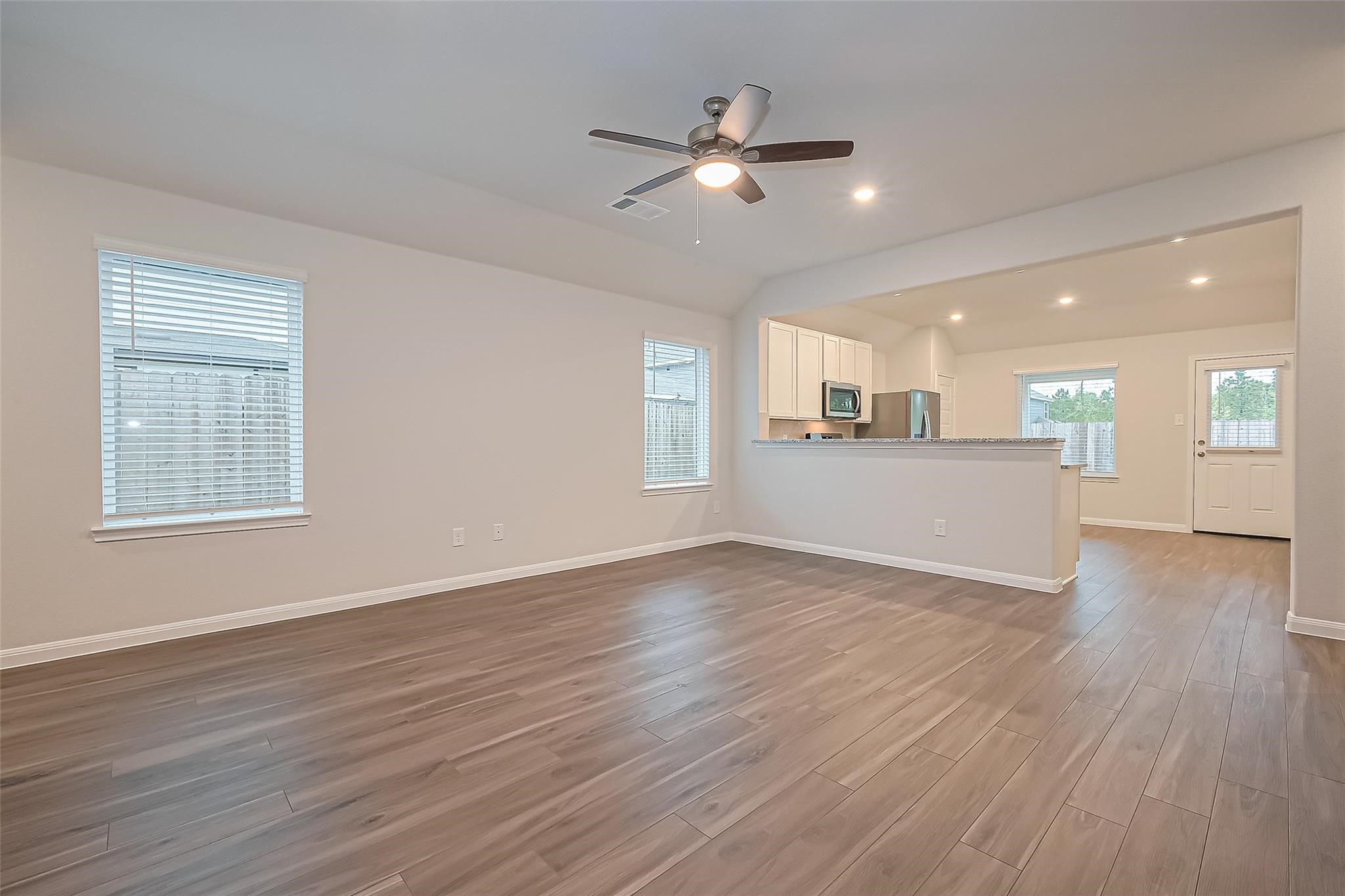 2412 Cave Fish Drive Conroe, TX 77384 - Photo 9 of 40