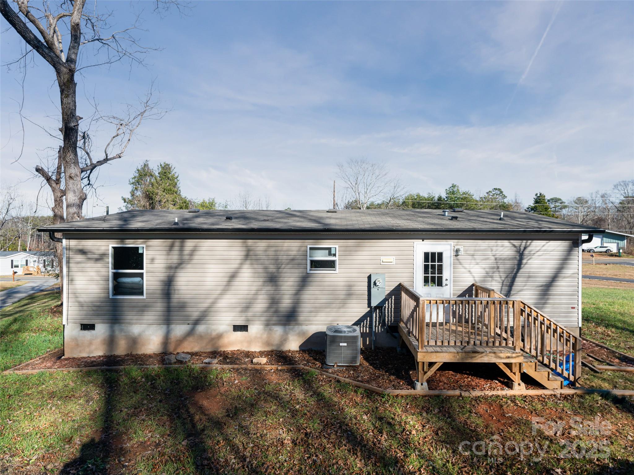 4148 Tallent Road Morganton, NC 28655 - Photo 25 of 30 a view of a chair and table in the balcony