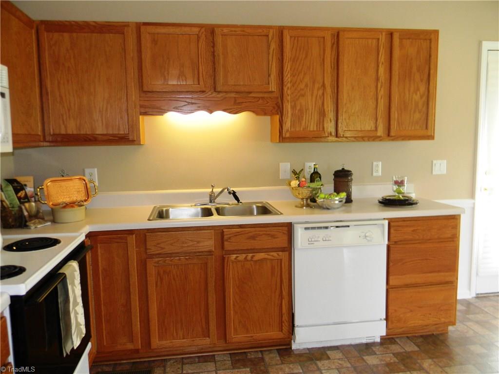 4680 Hampton Road Clemmons, NC 27012 - Photo 11 of 27 Stainless Steel Sinks