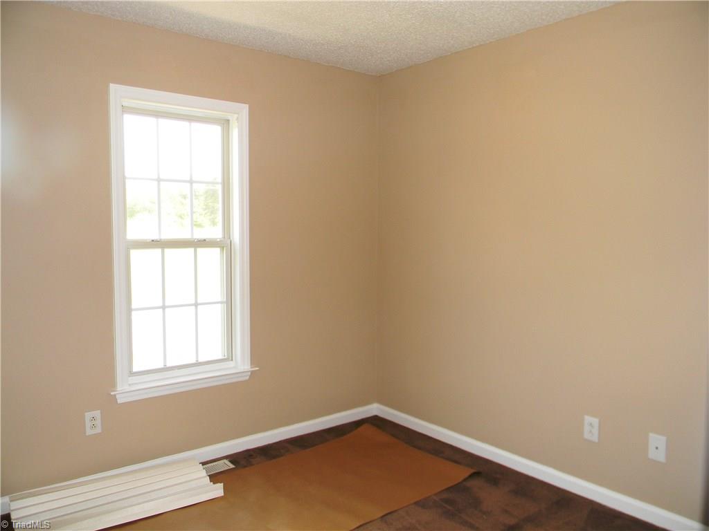 4680 Hampton Road Clemmons, NC 27012 - Photo 20 of 27 2nd Bedroom