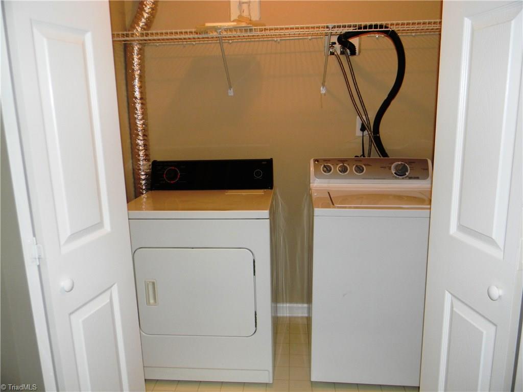 4680 Hampton Road Clemmons, NC 27012 - Photo 26 of 27 Laundry area