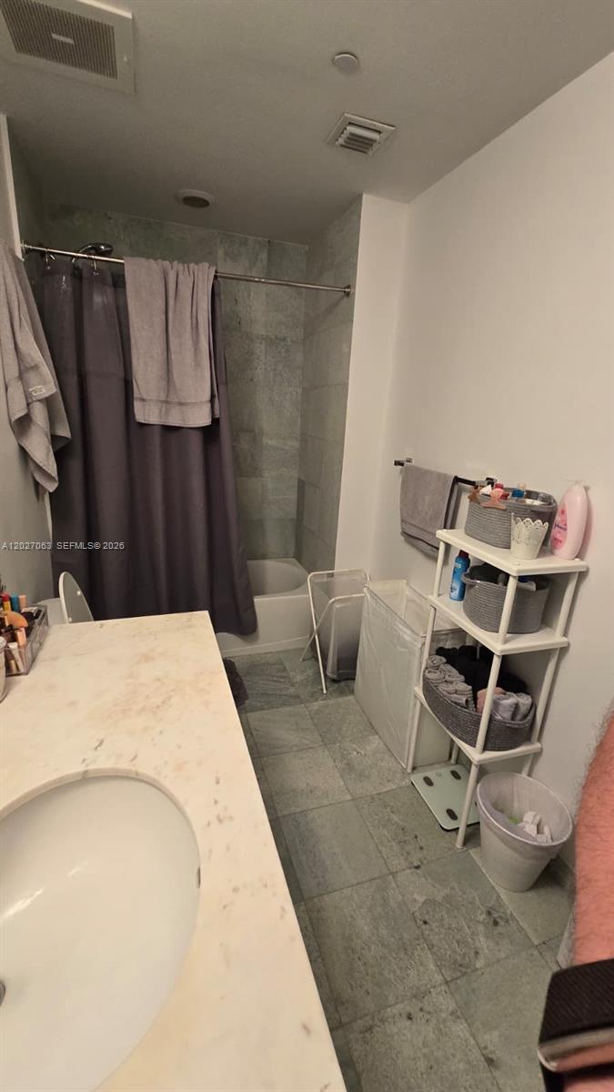 1050 Brickell Avenue, Unit 816 Miami, FL 33131 - Photo 6 of 7