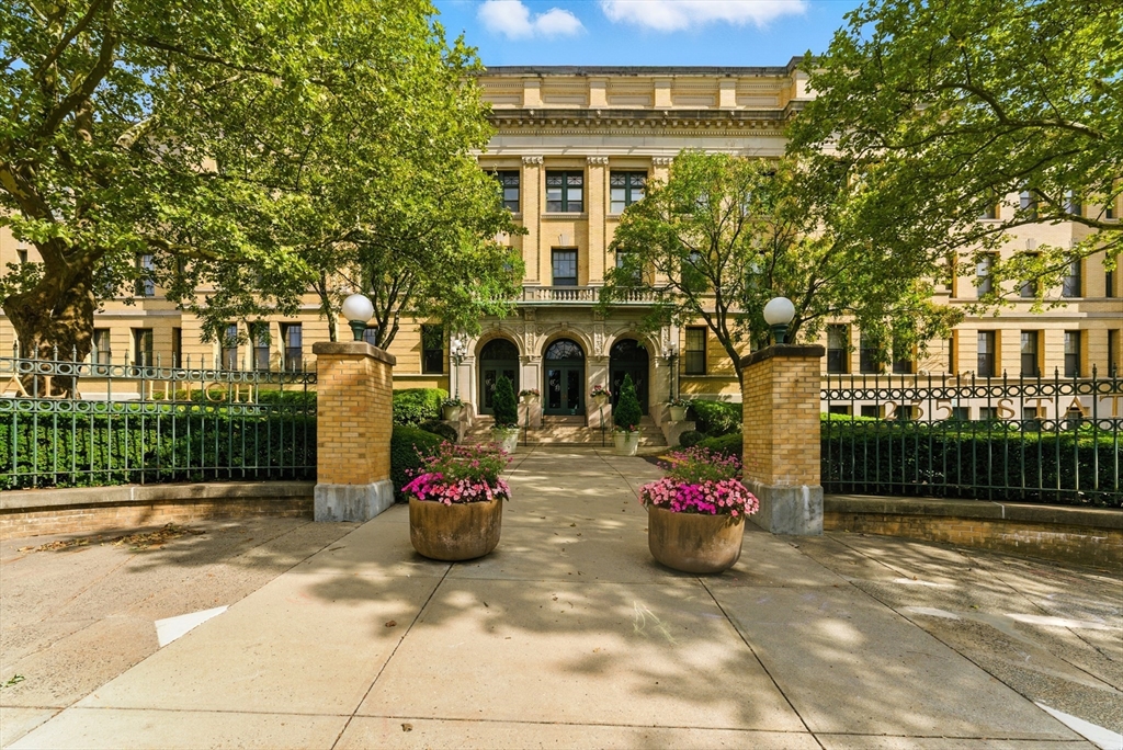 235 State Street, Unit 220 Springfield, MA 01103 - Photo 1 of 40