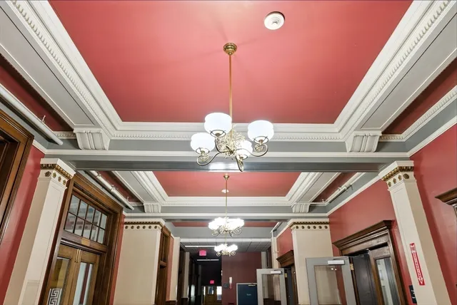 a view of a livingroom with entryway