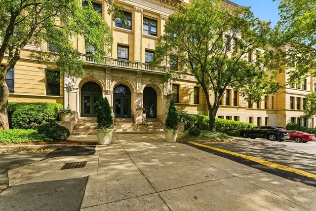 a picture of city view