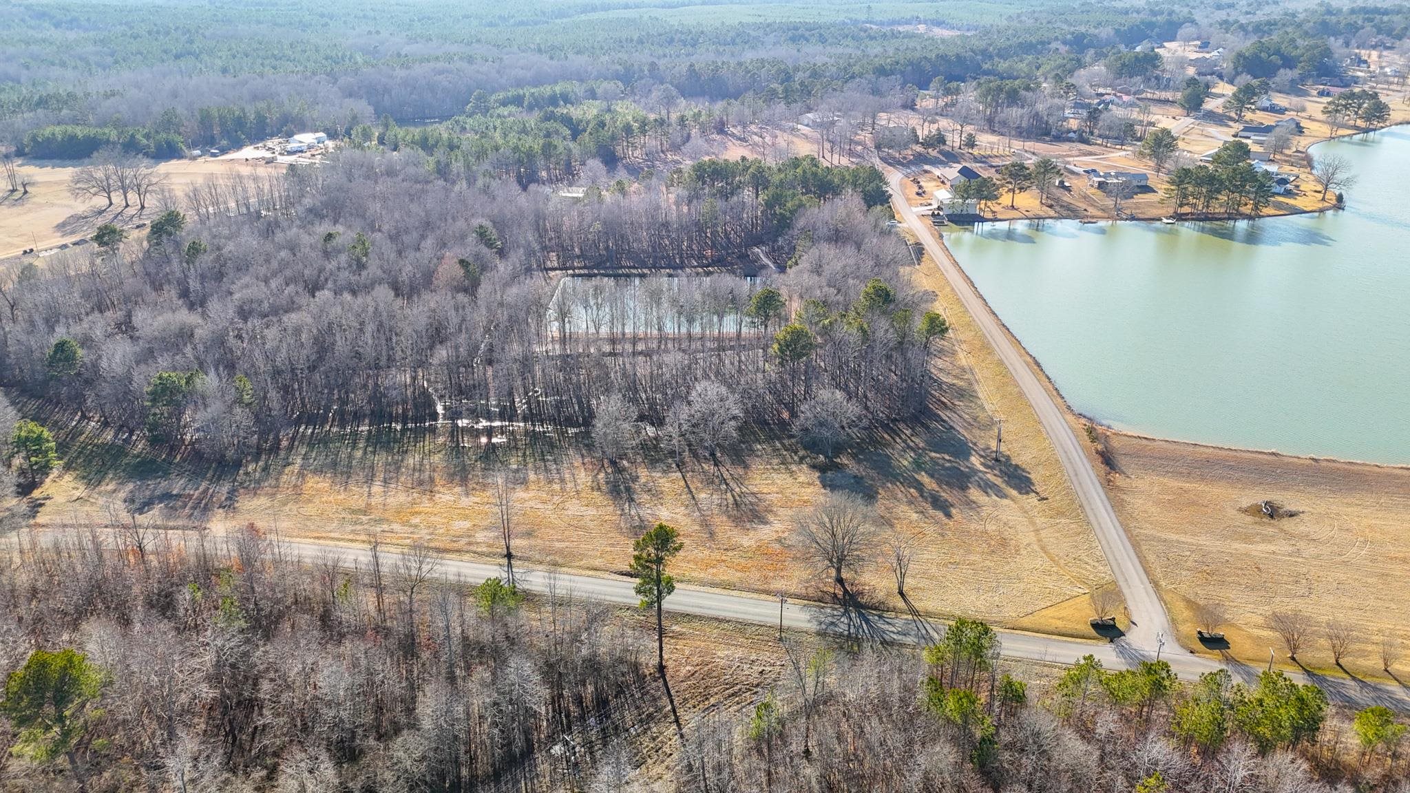 187 Rd Iuka Ms 38852 Iuka, MS 38852 - Photo 3 of 3 a view of a lake view