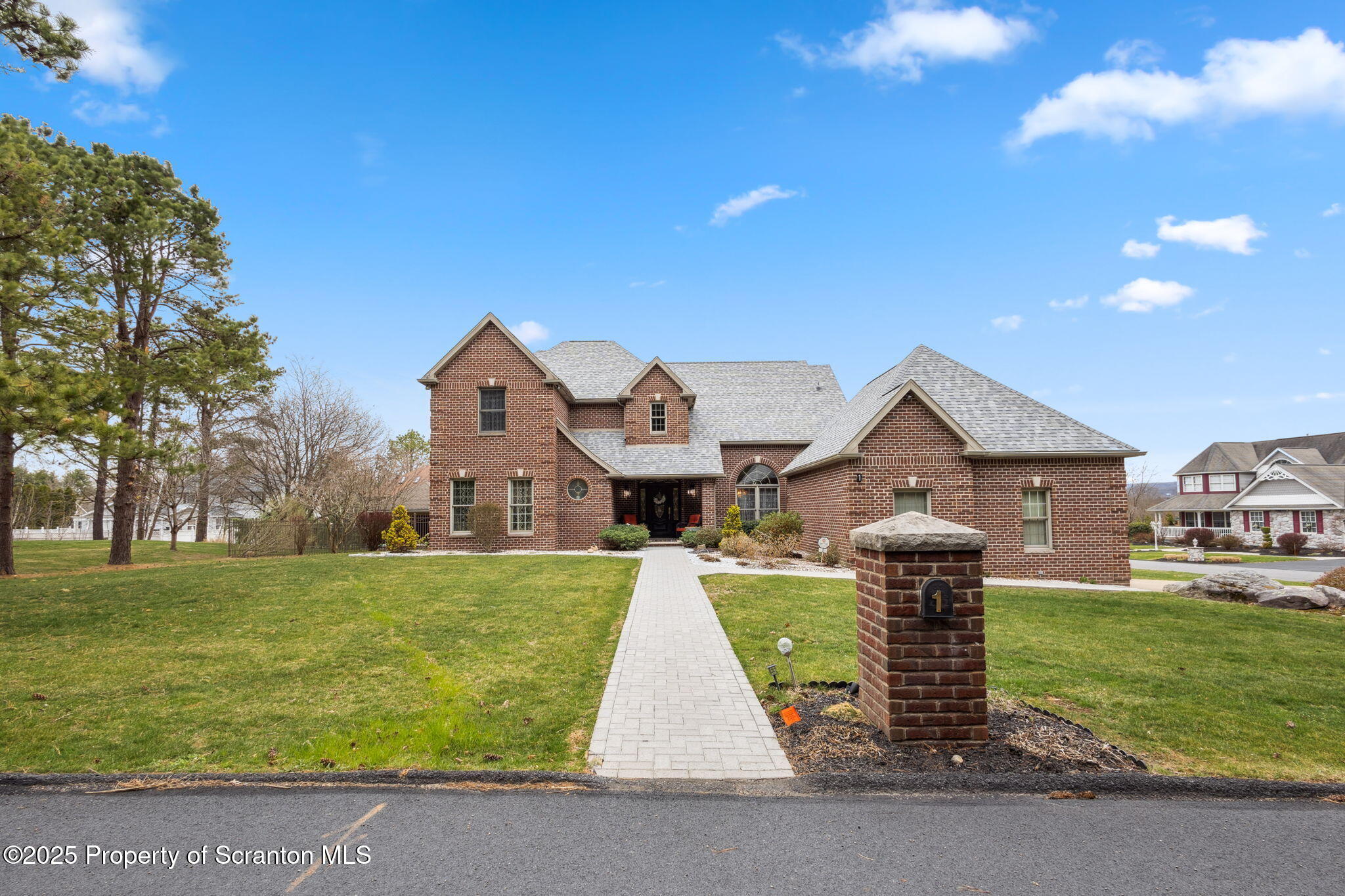 1 Stonehill Road Old Forge, PA 18518 - Photo 5 of 54 Front