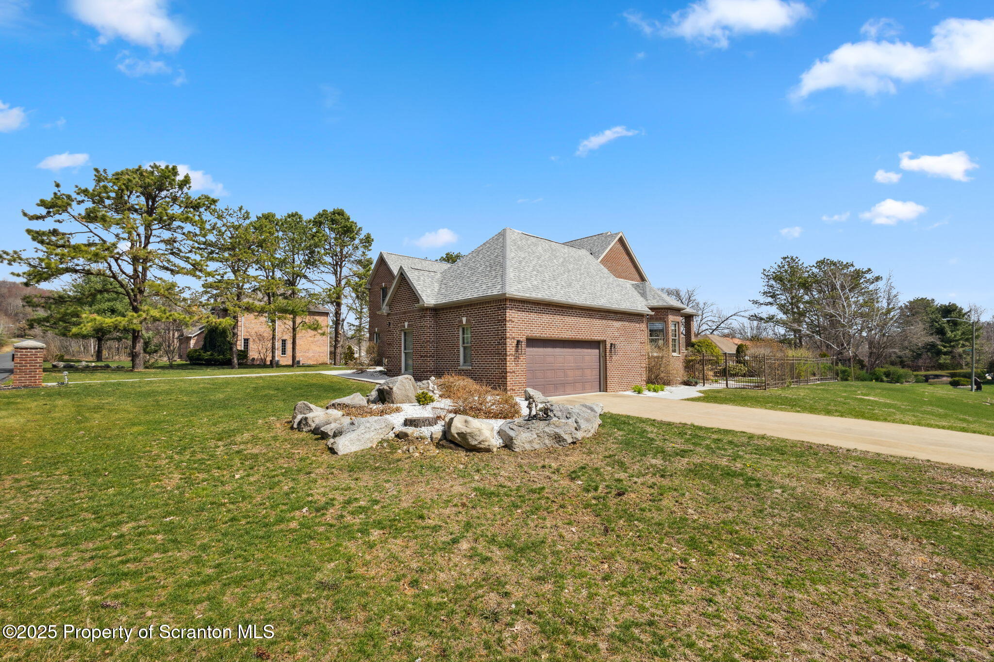 1 Stonehill Road Old Forge, PA 18518 - Photo 9 of 54 Side
