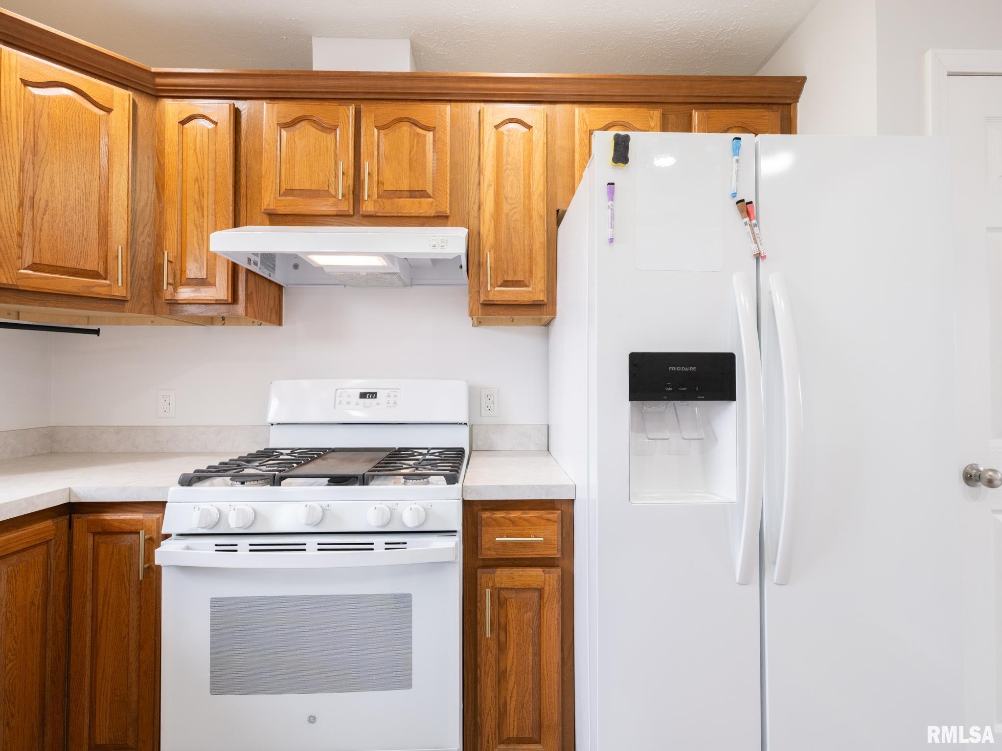 139 Cahokia Road Marquette Heights, IL 61554 - Photo 16 of 62