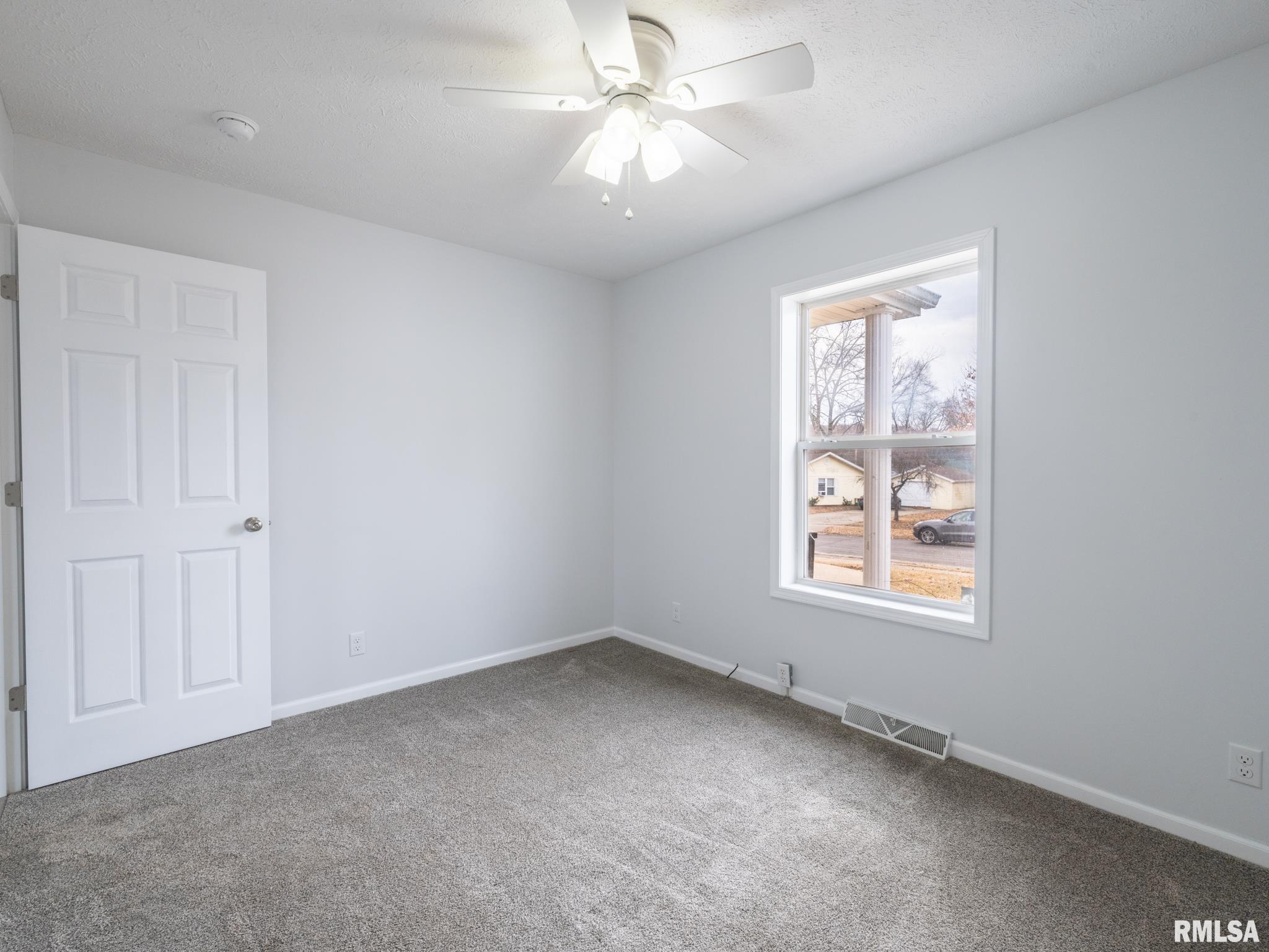 139 Cahokia Road Marquette Heights, IL 61554 - Photo 29 of 62