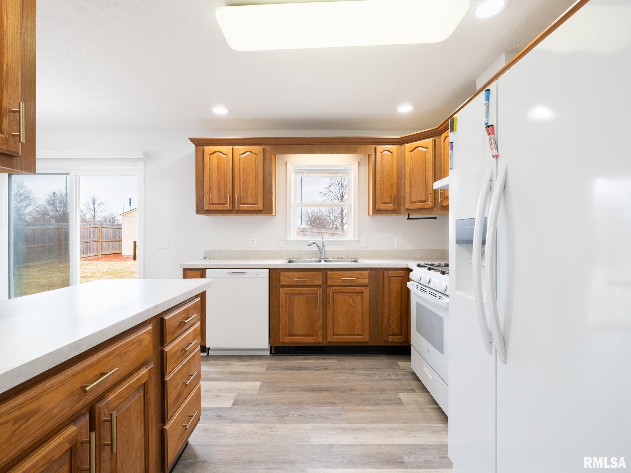 139 Cahokia Road Marquette Heights, IL 61554 - Photo 10 of 62