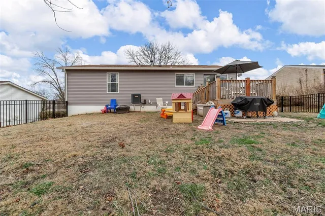 $350,000 | 553 Holland Avenue, St. Louis, MO 63119