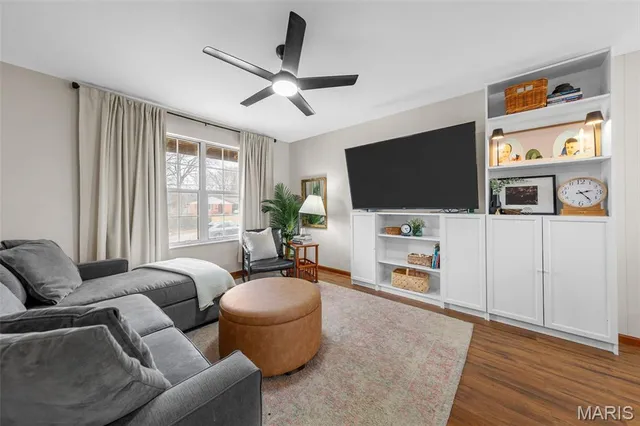 $350,000 | 553 Holland Avenue, St. Louis, MO 63119