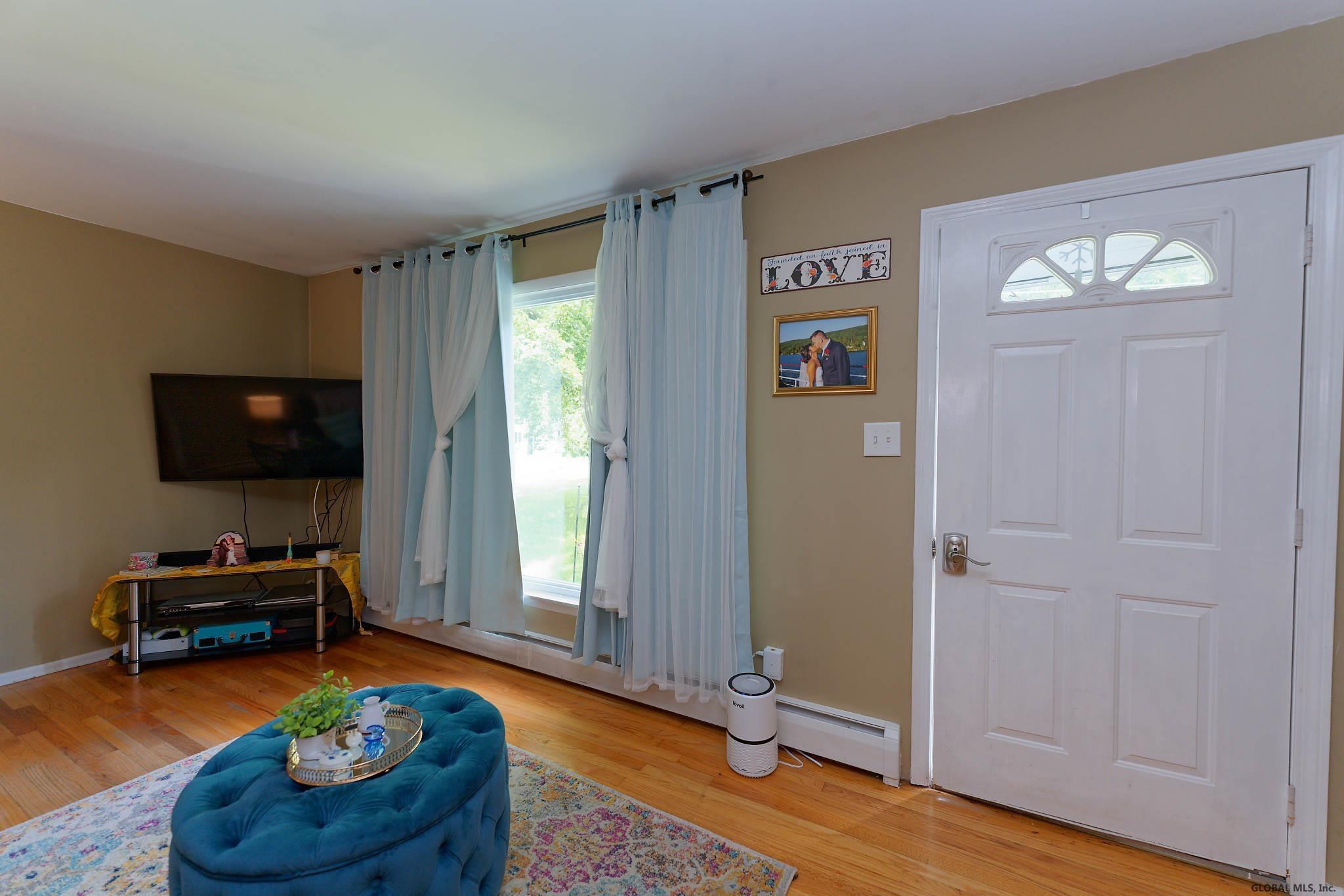 284 Church Road Guilderland, NY 12203 - Photo 4 of 44 Photo 4