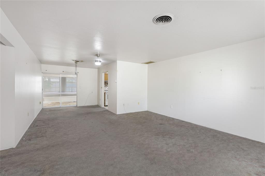 612 Center Road Venice, FL 34293 - Photo 4 of 28 Gallery Image 4