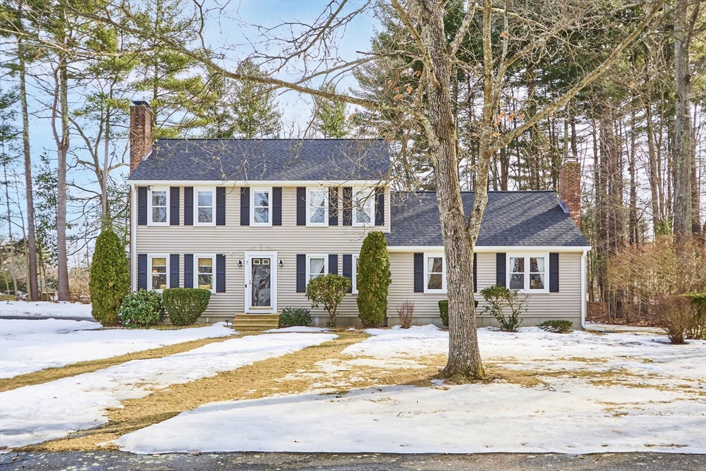 7 Spring Street Douglas, MA 01516 - Photo 1 of 28 Gallery Image 1