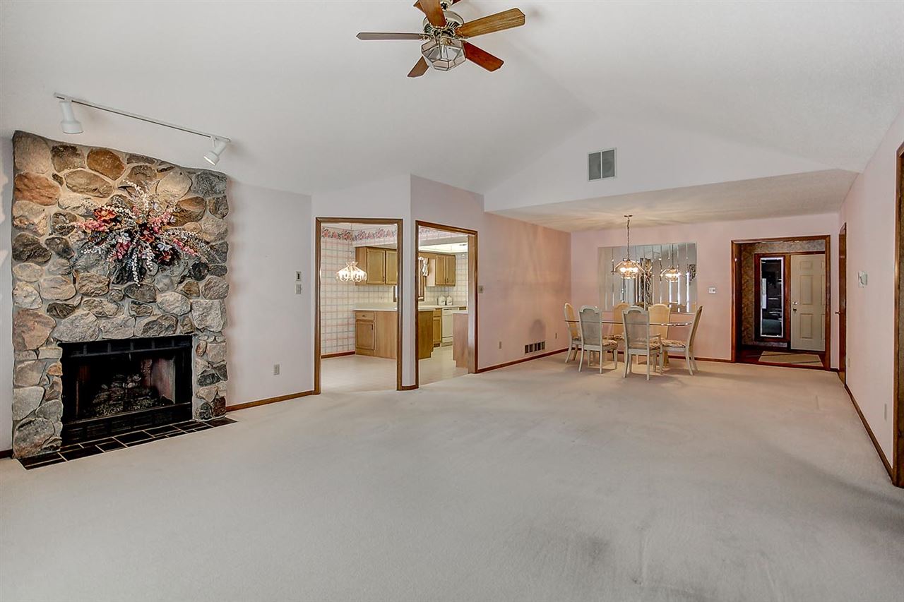 4827 Crystal Ridge Cove Fort Wayne, IN 46835 - Photo 11 of 31 Gallery Image 11