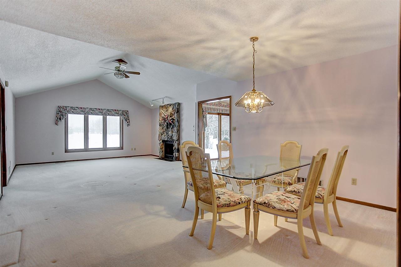 4827 Crystal Ridge Cove Fort Wayne, IN 46835 - Photo 7 of 31 Gallery Image 7