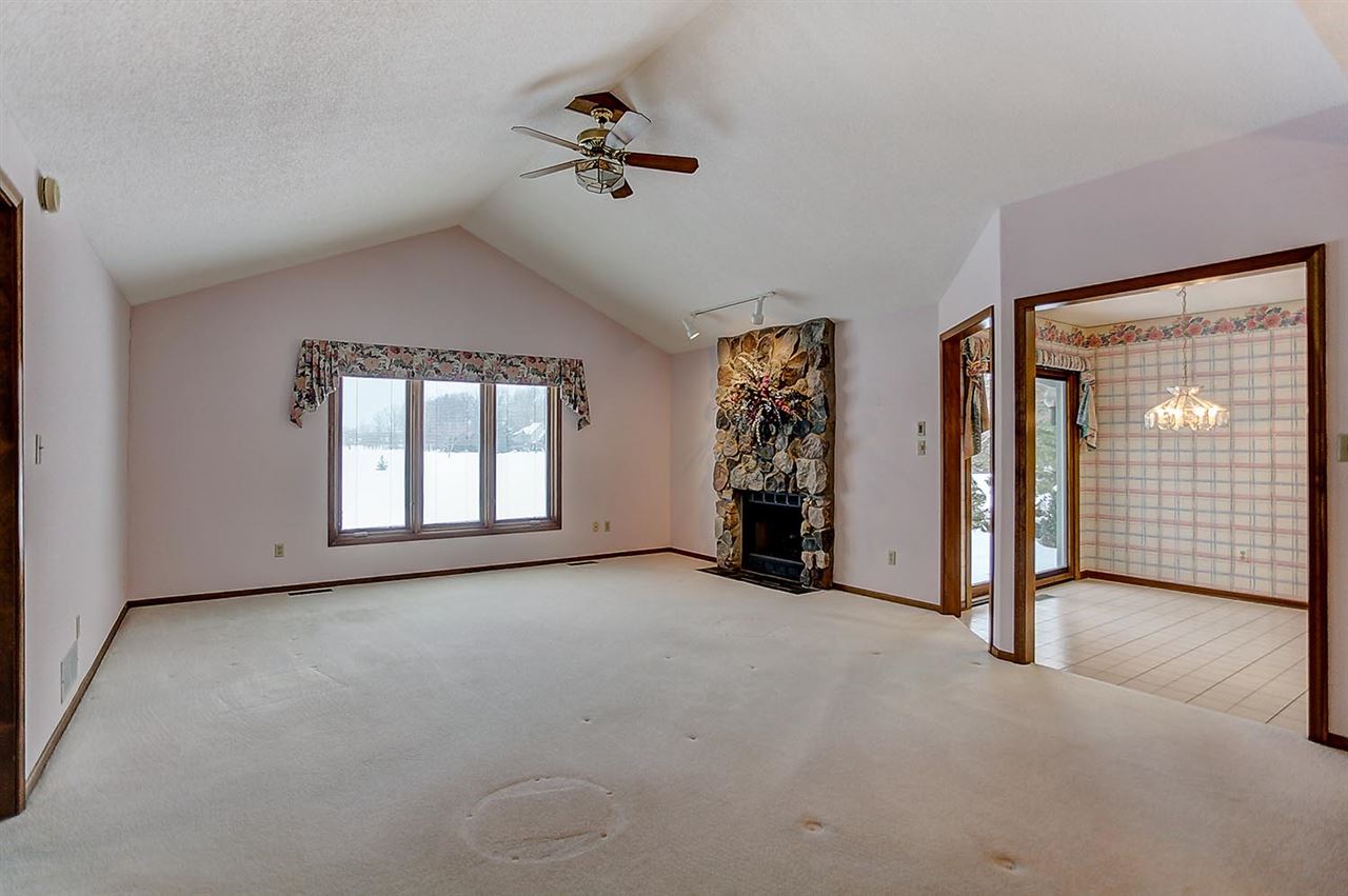 4827 Crystal Ridge Cove Fort Wayne, IN 46835 - Photo 9 of 31 Gallery Image 9