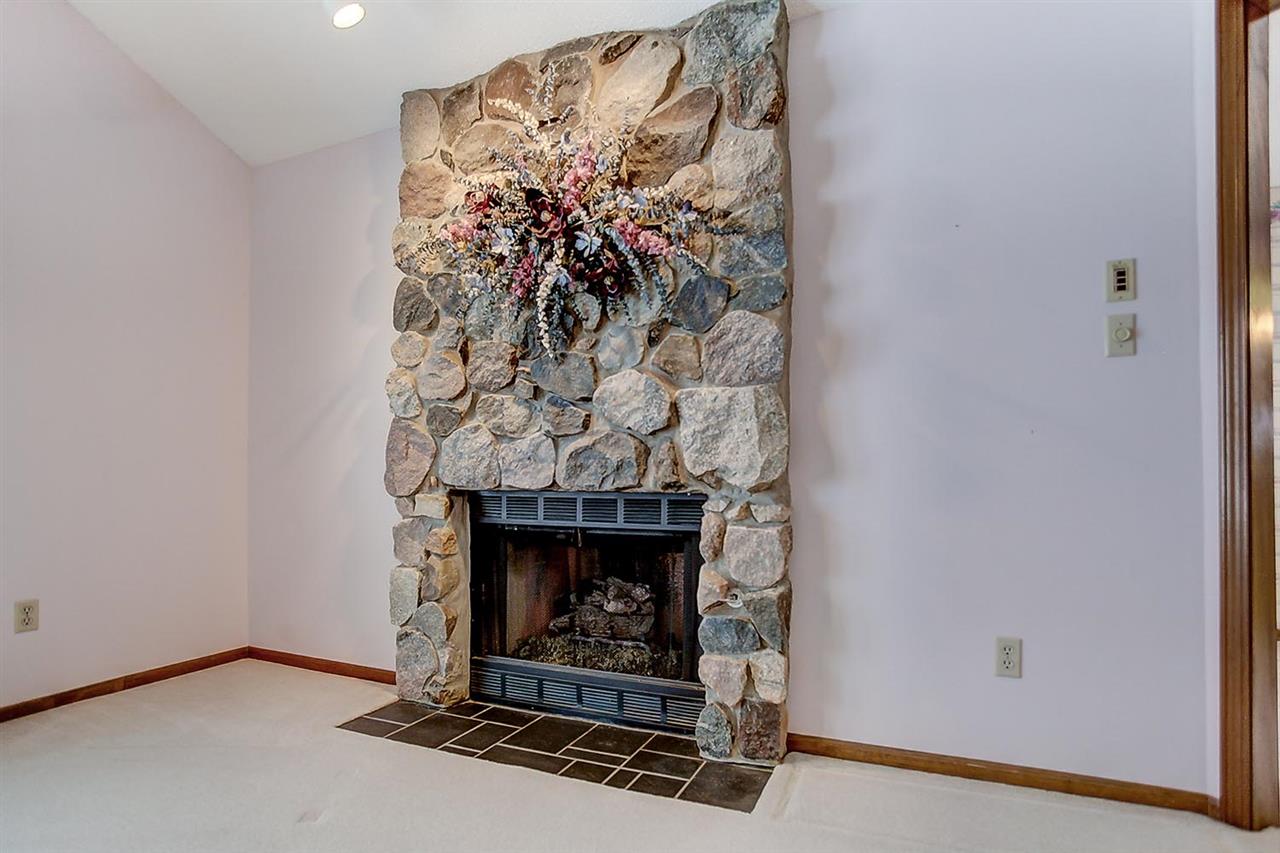 4827 Crystal Ridge Cove Fort Wayne, IN 46835 - Photo 10 of 31 Gallery Image 10