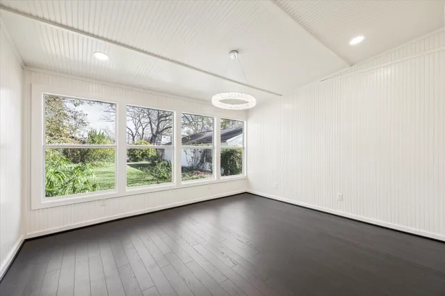 $544,000 | 208 North Rusk Street, Fayetteville, TX 78940