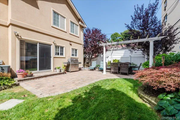 $1,399,000 | 40 East Penn Street, Long Beach, NY 11561