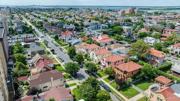 $1,399,000 | 40 East Penn Street, Long Beach, NY 11561