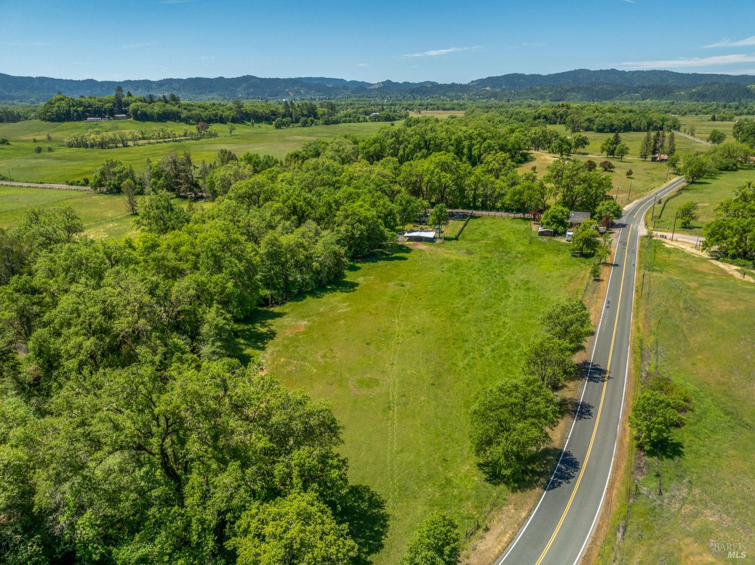 3901 Canyon Road Willits, CA 95490 - Photo 28 of 35 a view of a city with a lake