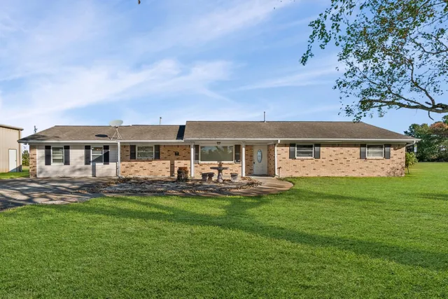 $349,000 | 1311 Oak Street, Anahuac, TX 77514