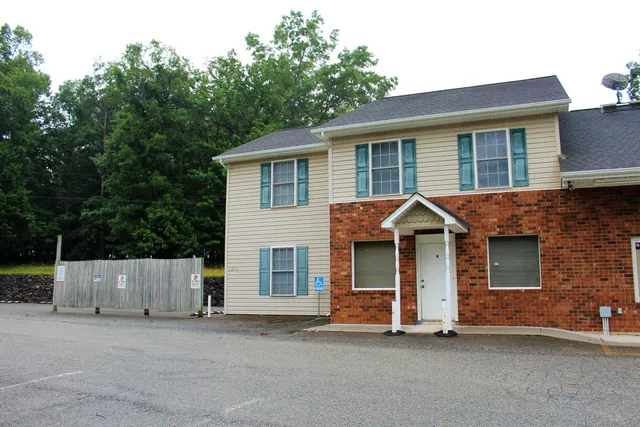$1,250 | 3375 Grassy Hill Road, Unit A, Rocky Mount, VA 24151