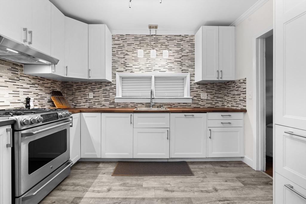 46 Shears Street Wrentham, MA 02093 - Photo 2 of 28 Gallery Image 2