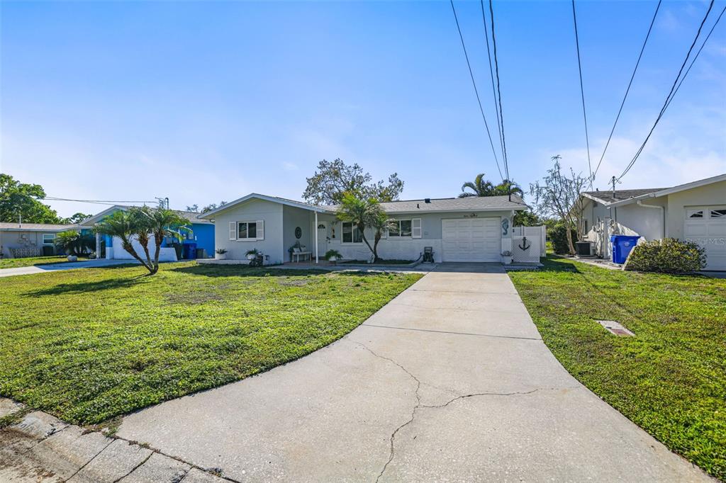 1218 Lazy Lake Road East Dunedin, FL 34698 - Photo 33 of 58