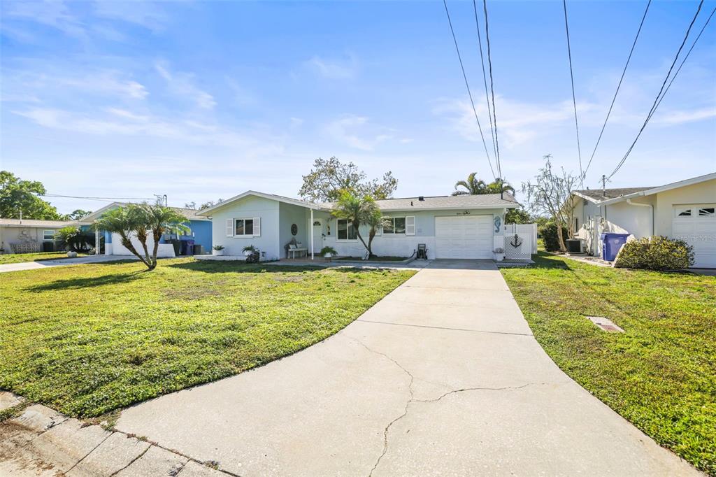 1218 Lazy Lake Road East Dunedin, FL 34698 - Photo 34 of 58