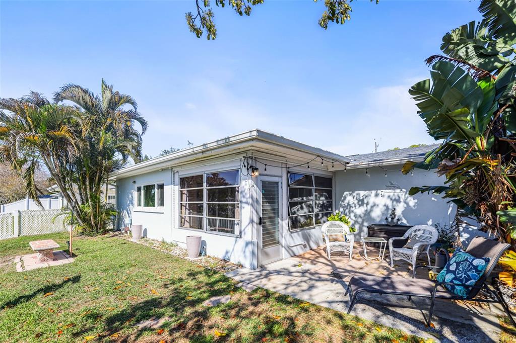 1218 Lazy Lake Road East Dunedin, FL 34698 - Photo 37 of 58