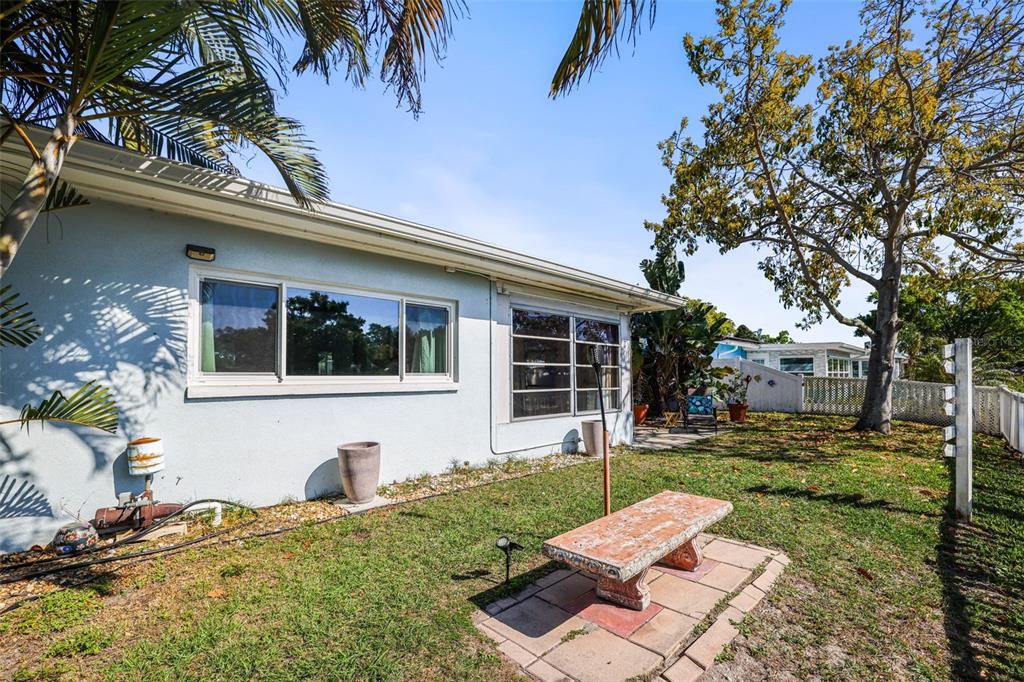 1218 Lazy Lake Road East Dunedin, FL 34698 - Photo 39 of 58