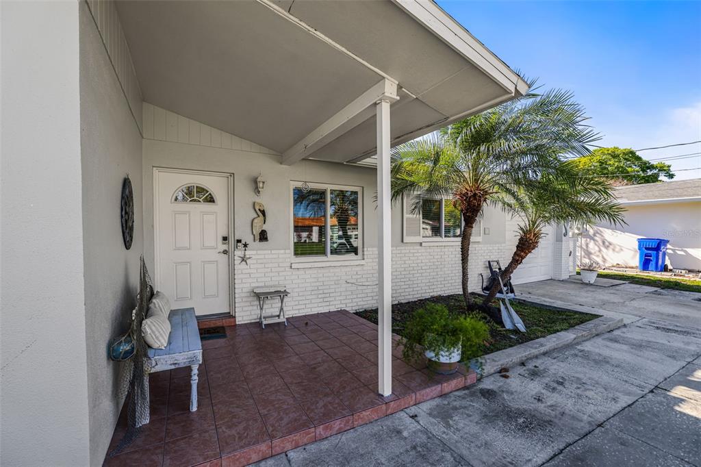 1218 Lazy Lake Road East Dunedin, FL 34698 - Photo 5 of 58