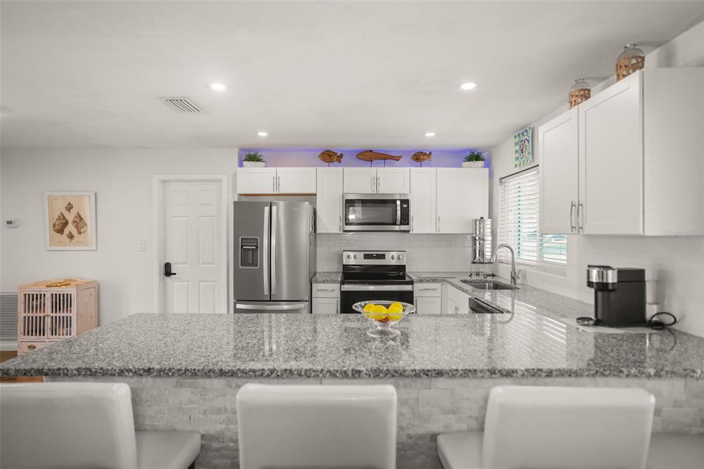 1218 Lazy Lake Road East Dunedin, FL 34698 - Photo 10 of 58