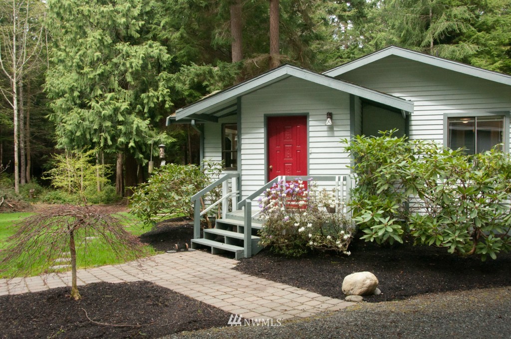 3869 South Amble Road Langley, WA 98260 - Photo 1 of 11 Gallery Image 1