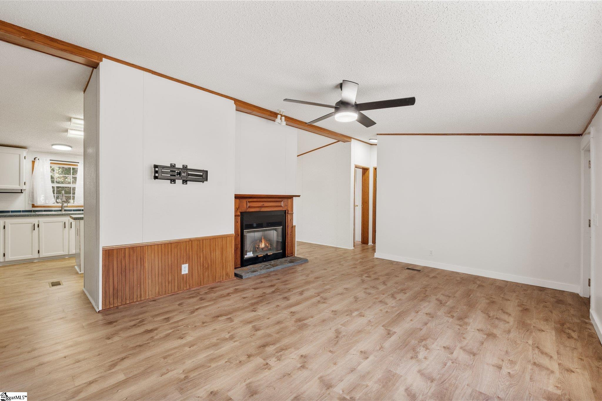 115 Bass Tumblin Road Gray Court, SC 29645 - Photo 5 of 37