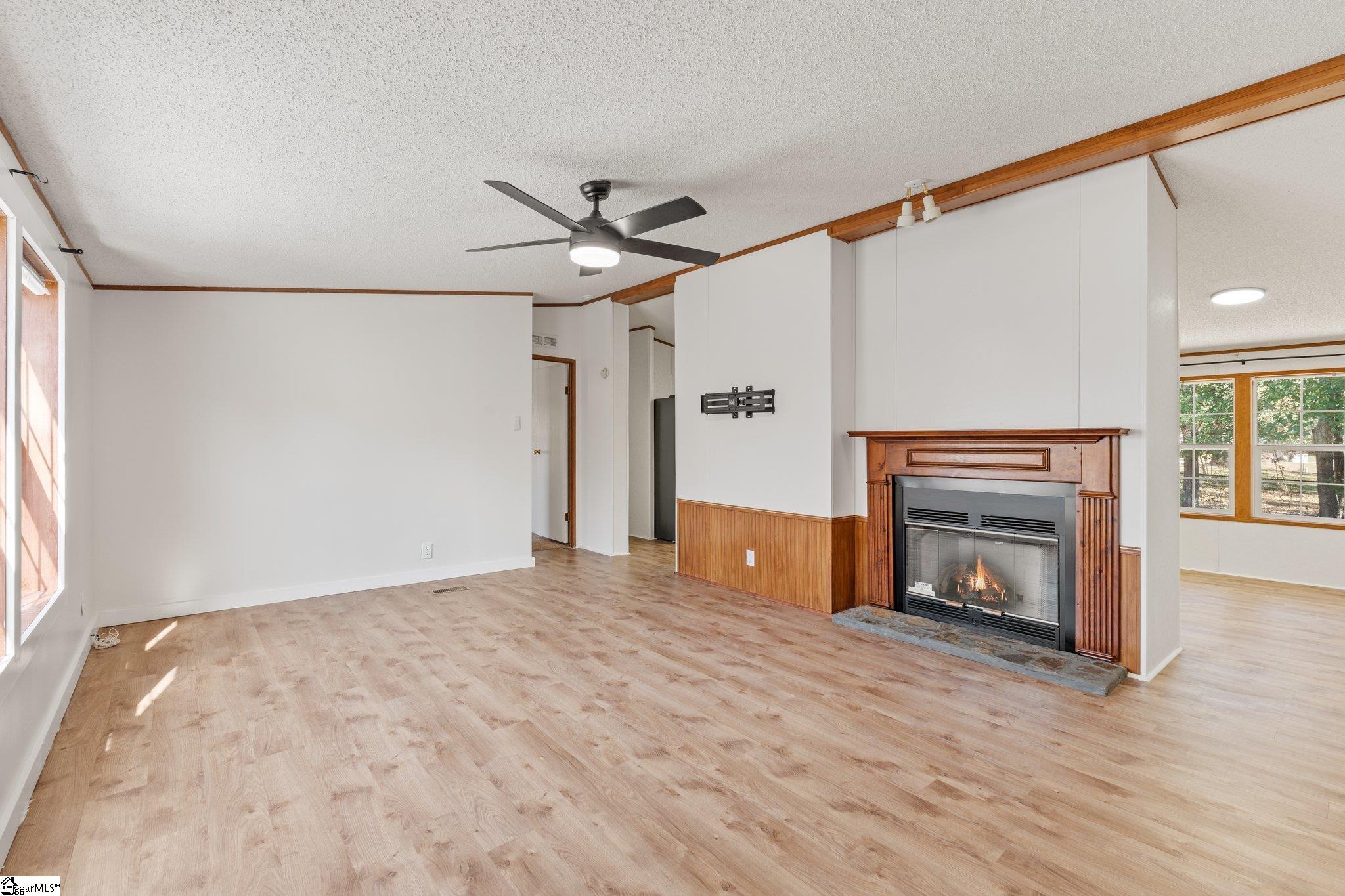 115 Bass Tumblin Road Gray Court, SC 29645 - Photo 6 of 37