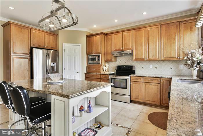 8705 Riverscape Court Odenton, MD 21113 - Photo 15 of 30 Kitchen