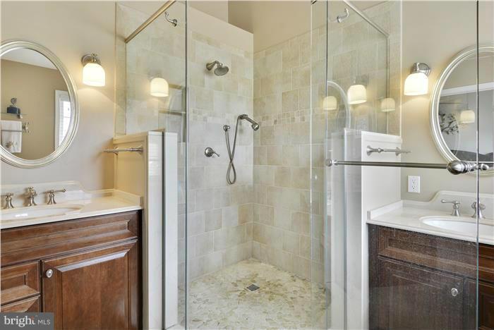 8705 Riverscape Court Odenton, MD 21113 - Photo 20 of 30 Bath (Master)